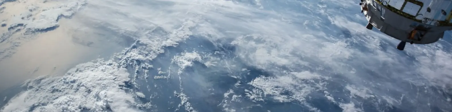Earth Curvature Ocean Clouds Image