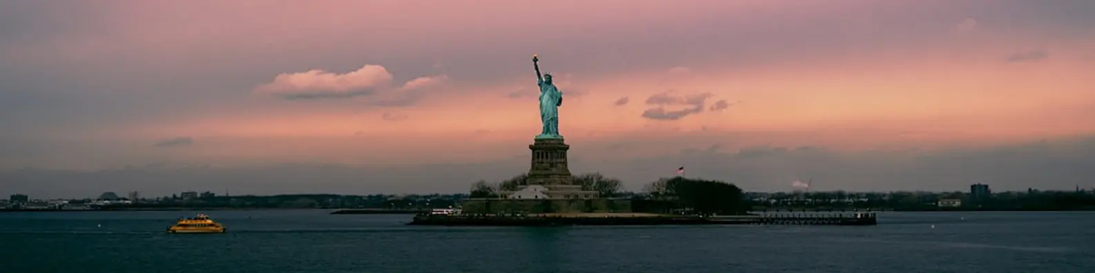 Liberty Statue New York Skyline Photo